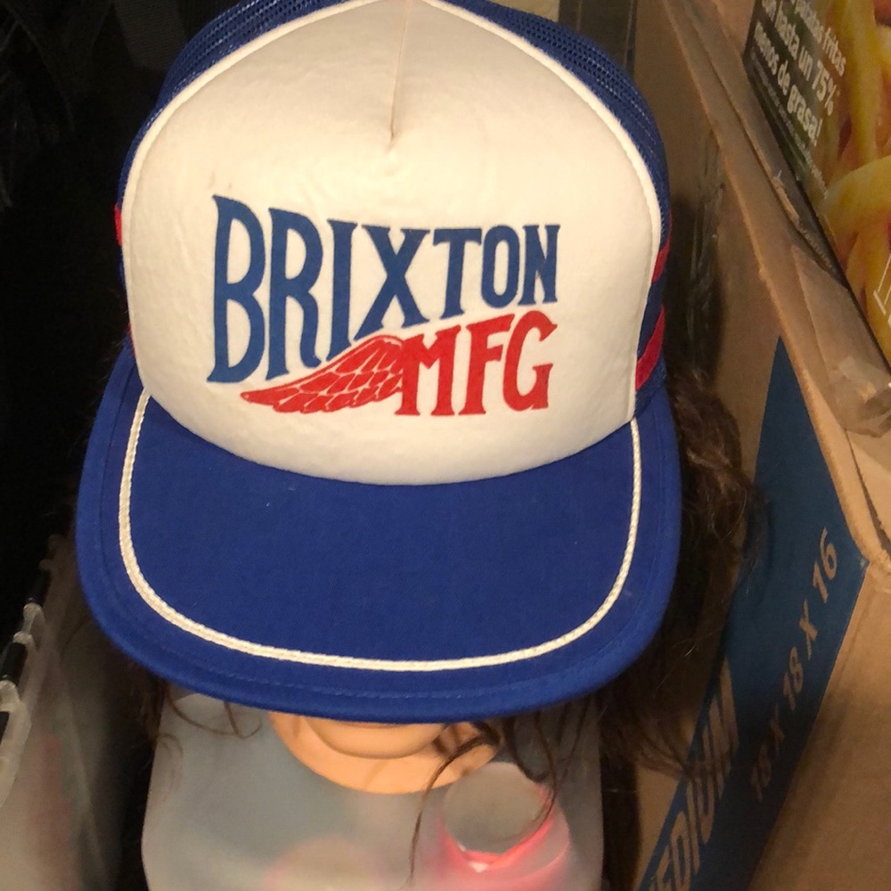 Trucker hat adjustable